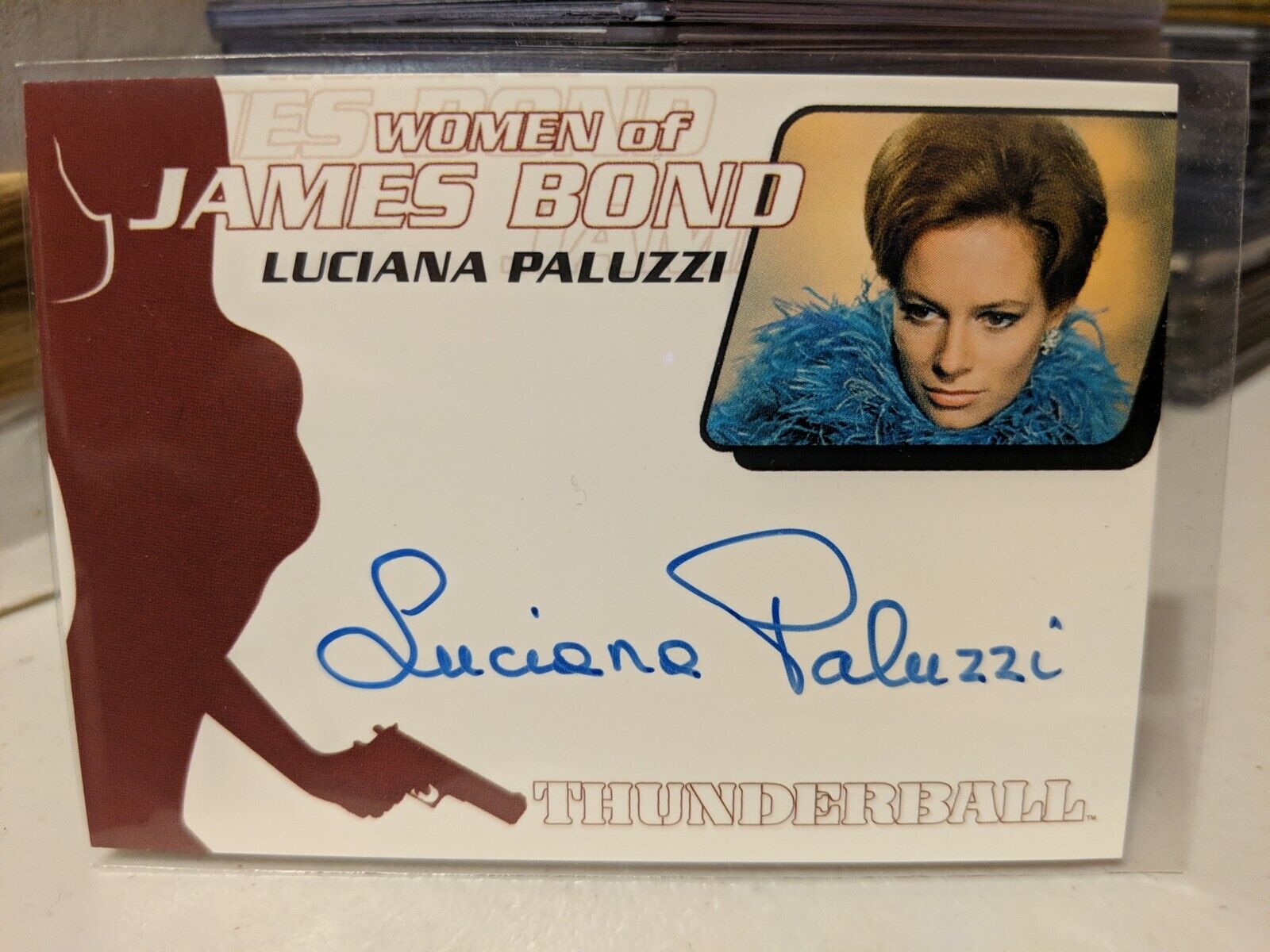 James Bond Women Of James Bond In Motion Luciana Paluzzi WA12 Autograph Card \'03