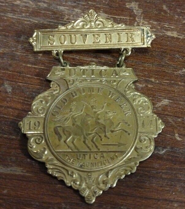 Antique 1914 Utica NY Old Home Week Souvenir Pinback Medallion