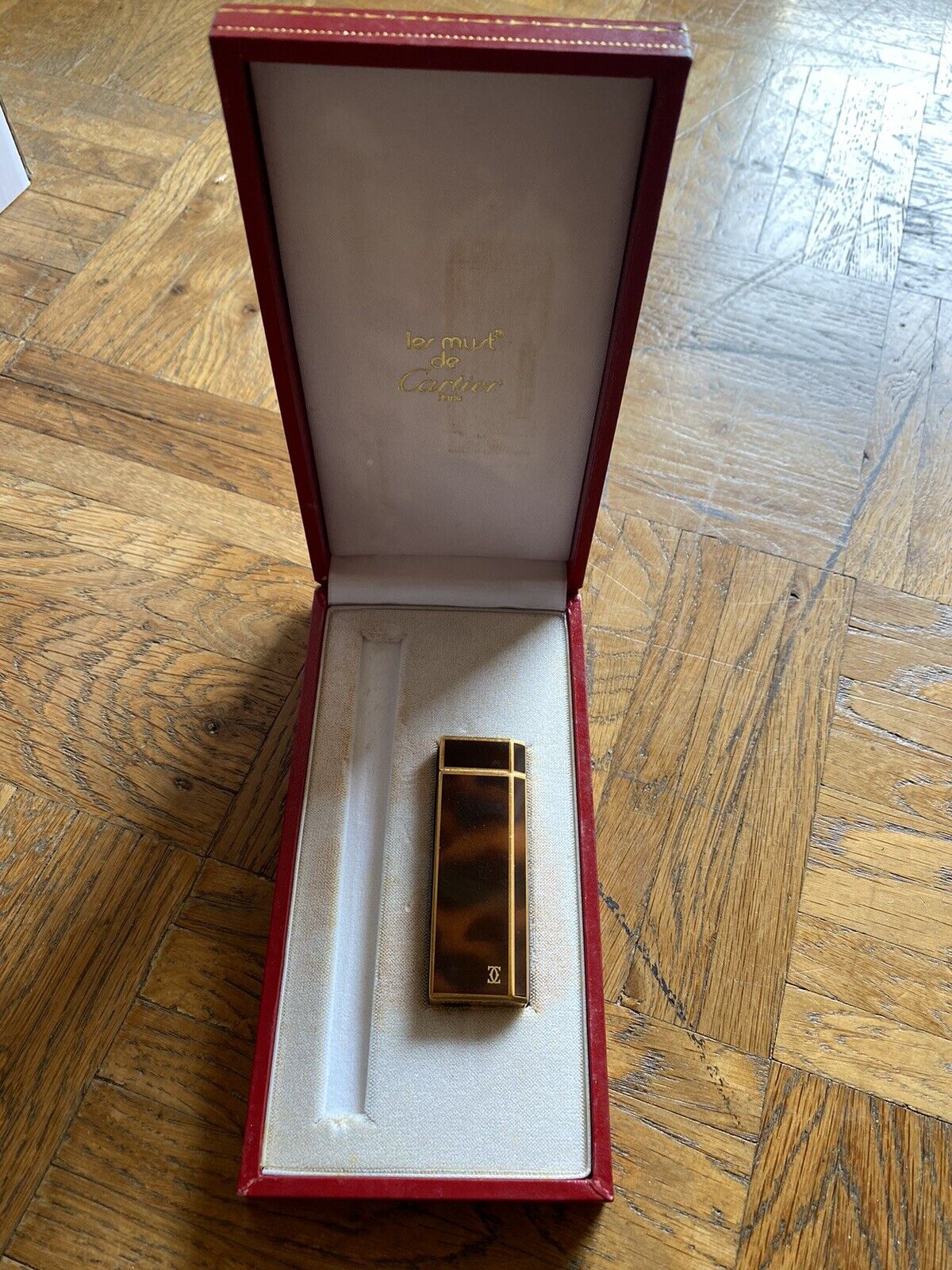 Les Must De Cartier Paris Ref: 1C90249 Vintage Gold Plated Lighter Excellent Condition