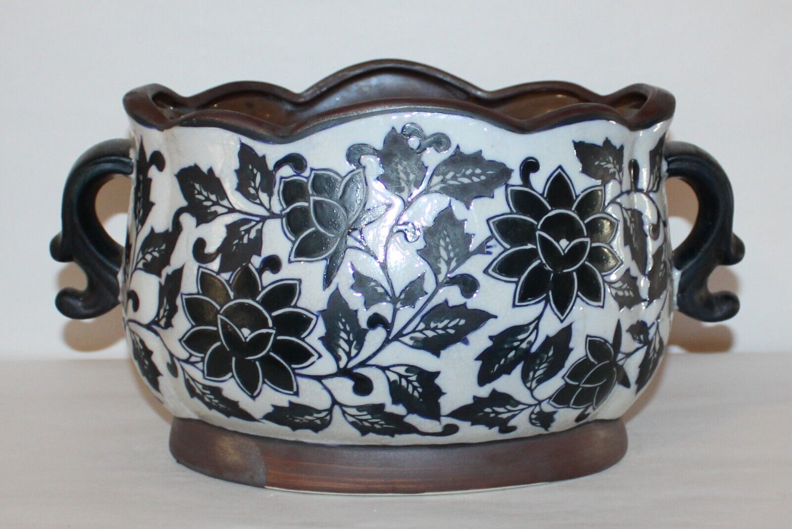 Vintage Chinese Made Ceramic Porcelain Jardiniere Enameled Planter
