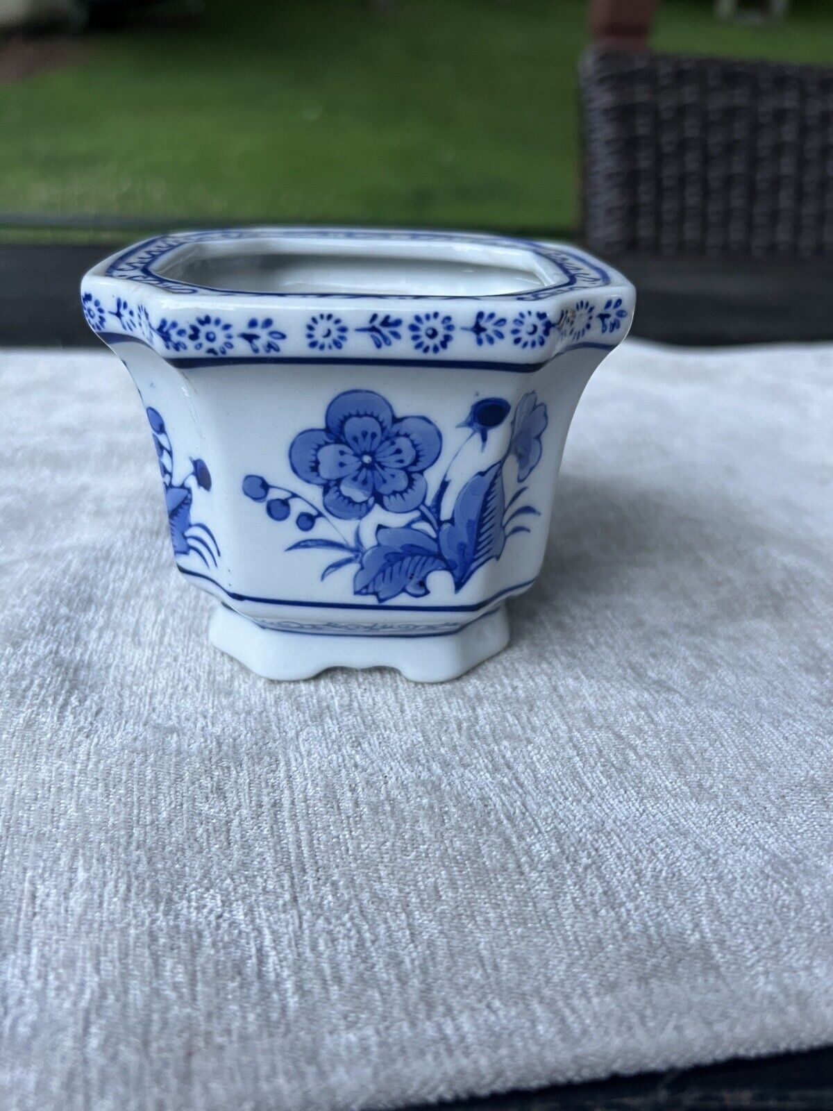 Vintage Porcelain Bombay Co.  Blue & White Hand Painted Floral Design Planter