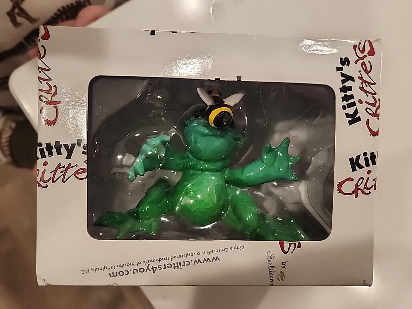 Kitty\'s Critters Frogs 2009 Cuddles Retired Figurine Cute Frog Playing With Bee