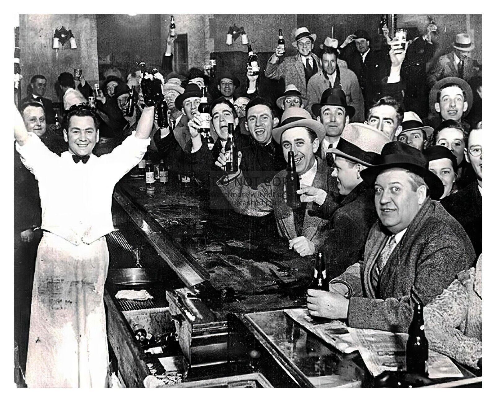 THE NIGHT PROHIBITION ENDED CELEBRATION AT BAR 8X10 PHOTO