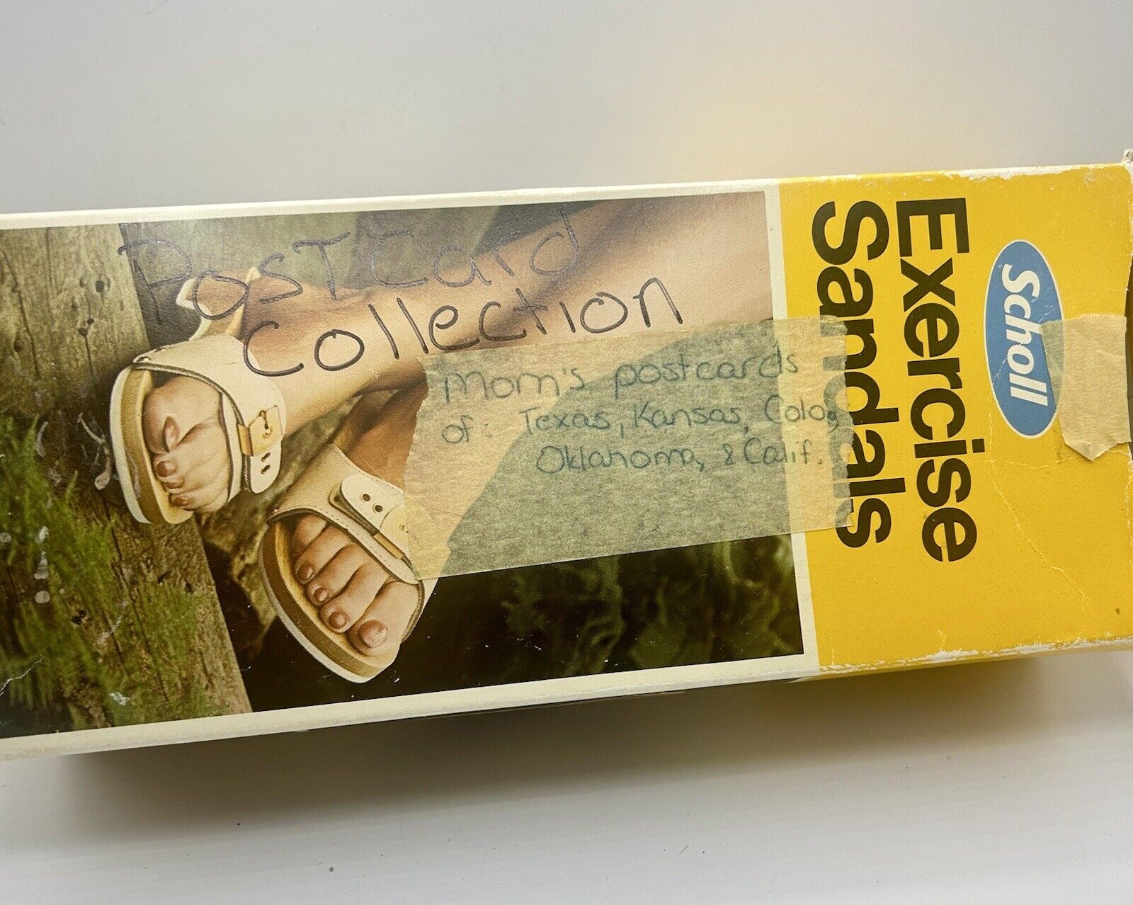 Shoebox Full Of Vintage Post Cards, Souvenir Travel Booklets, Souvenir Folders
