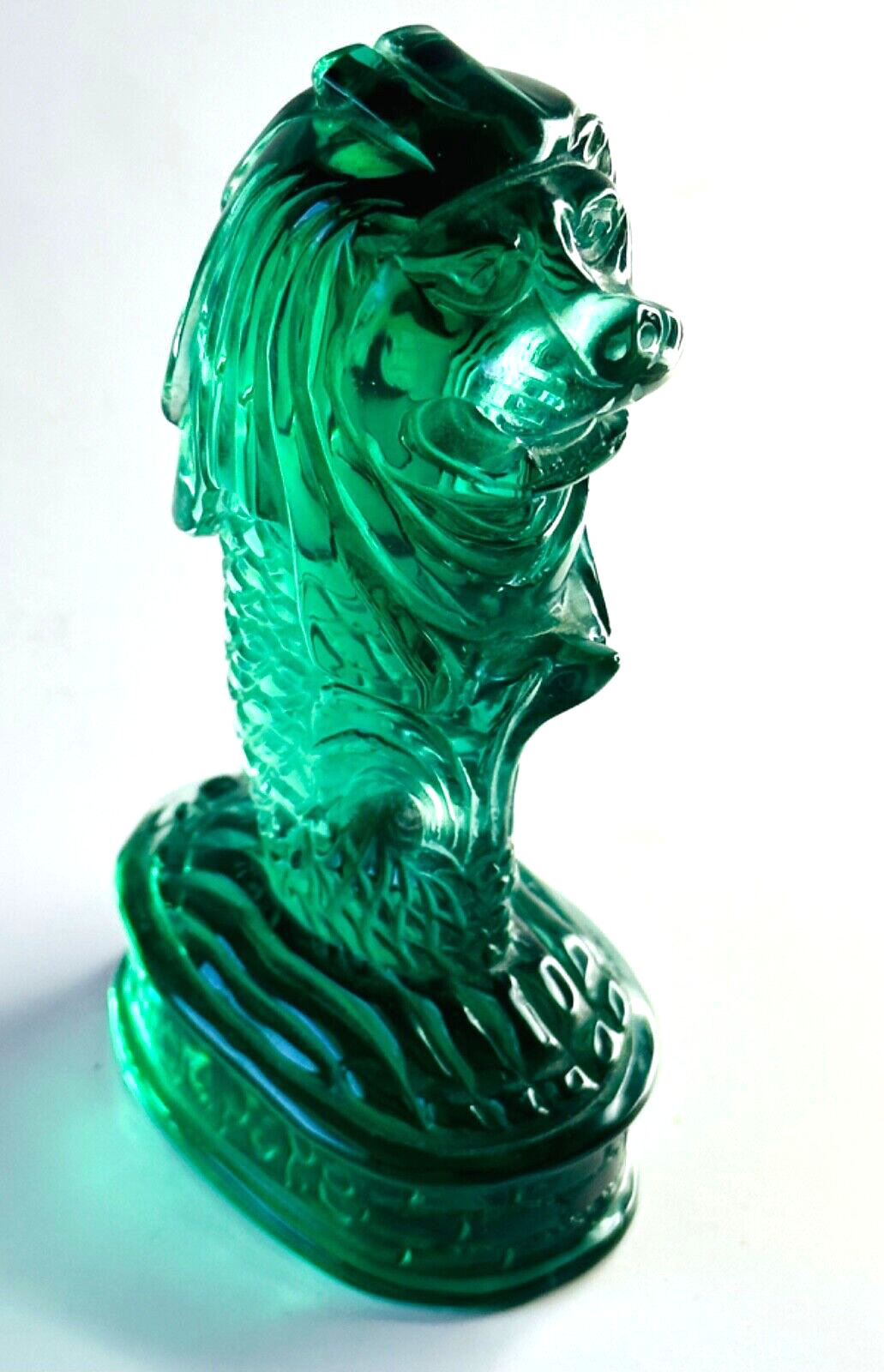 Rare Emerald Vintage Singapore Merlion Glass Souvenir  Figurine