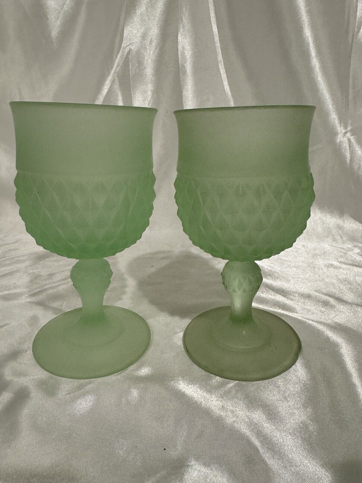 Vintage Set 2 Frosted Light Green Goblet Wine Glass Diamond Textured