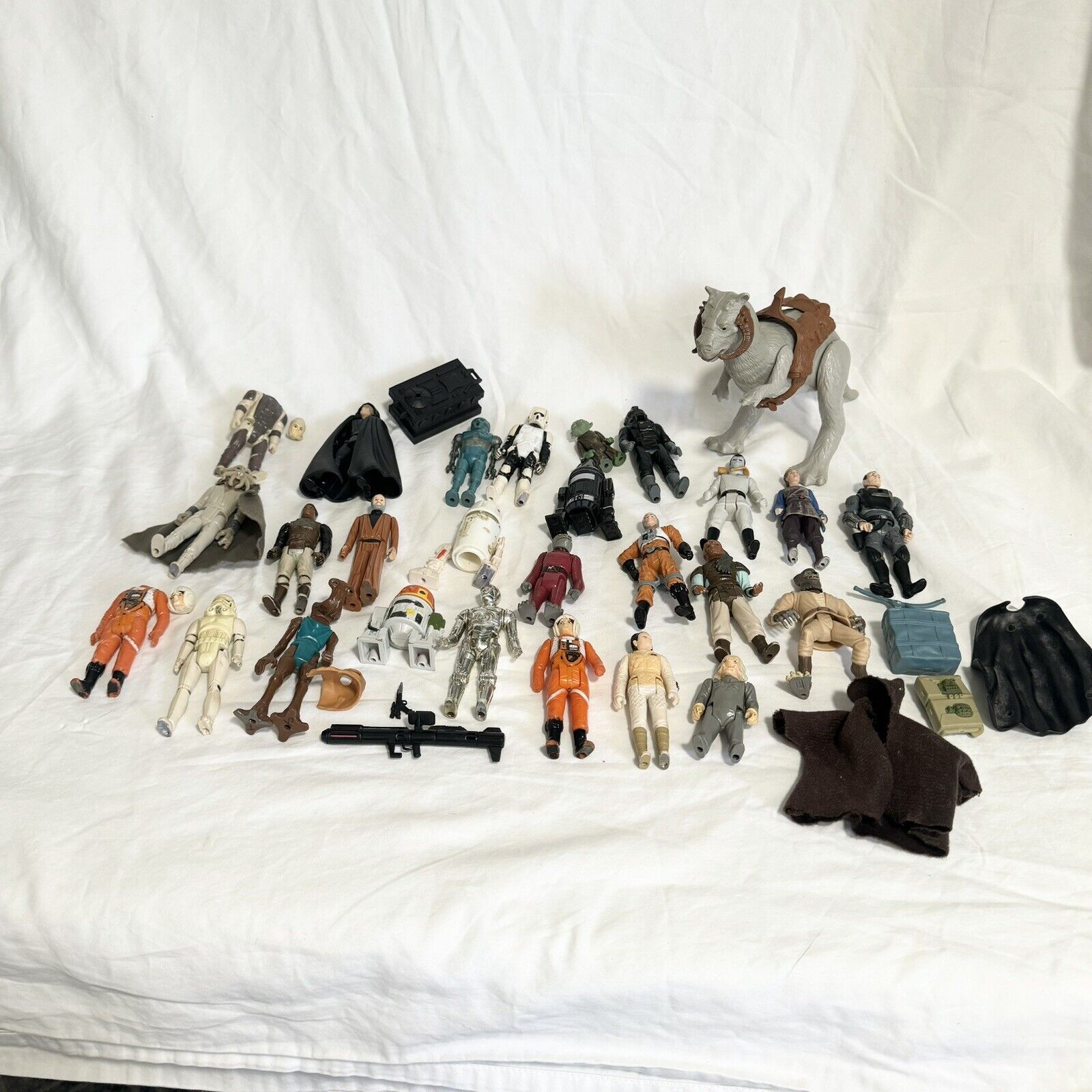 Star Wars 27 Action Figures Lot Vintage 1977-1999 Few Accessories