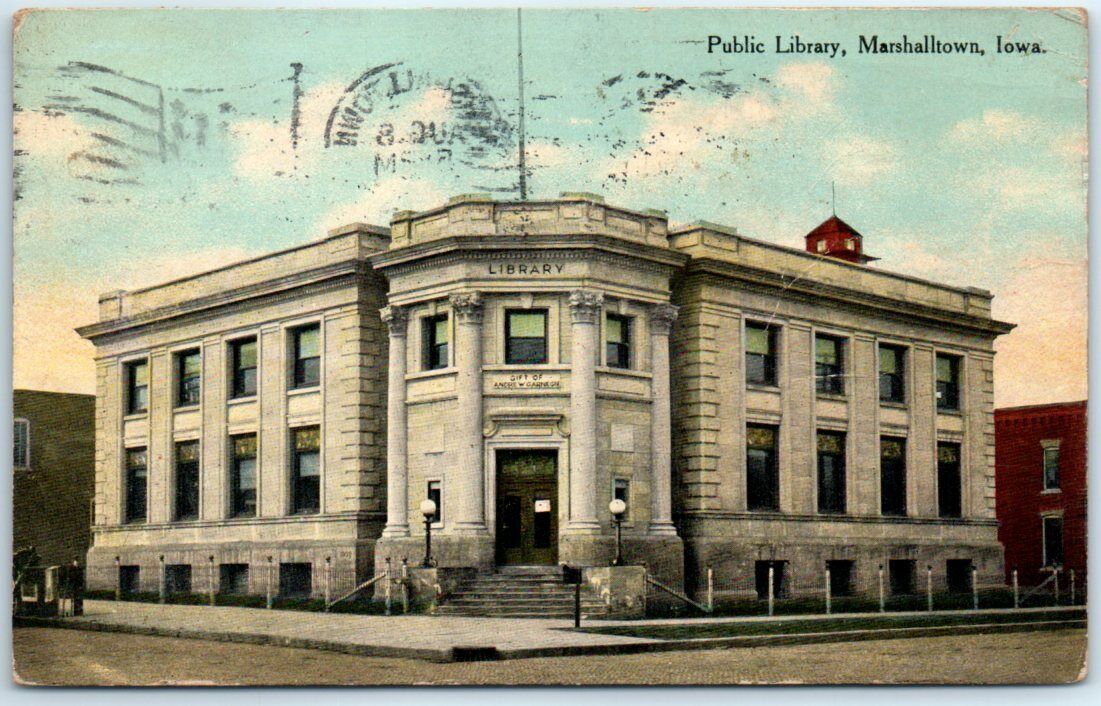 Postcard - Public Library - Marshalltown, Iowa