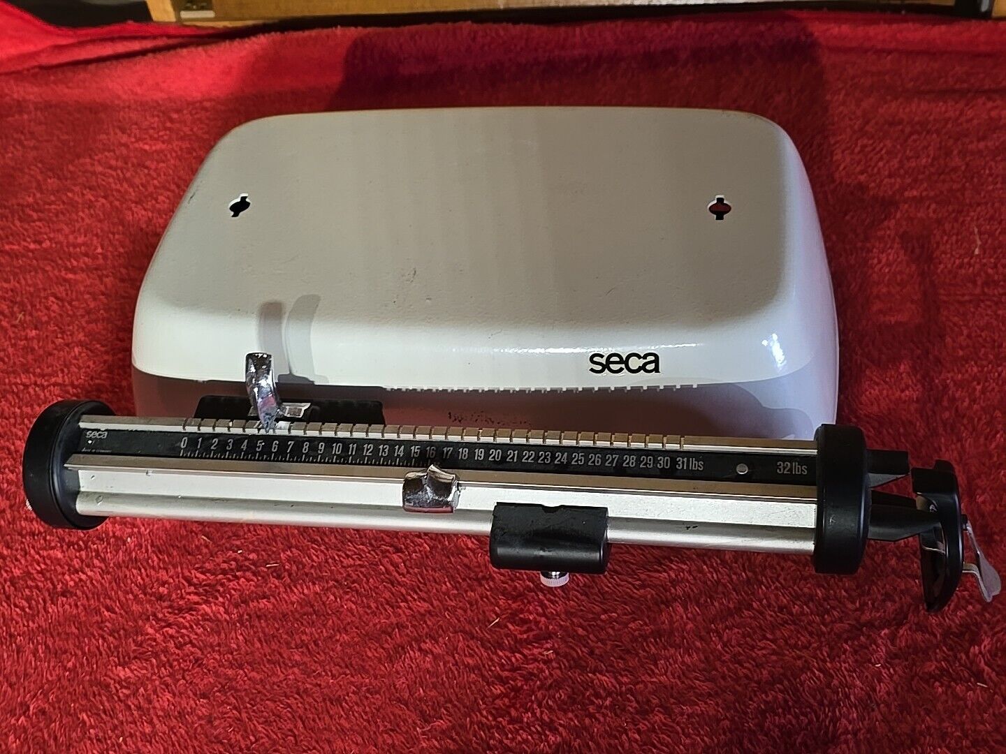 Seca 725 32 lb Mechanical Baby Scale W/Sliding Weights Vintage Rare