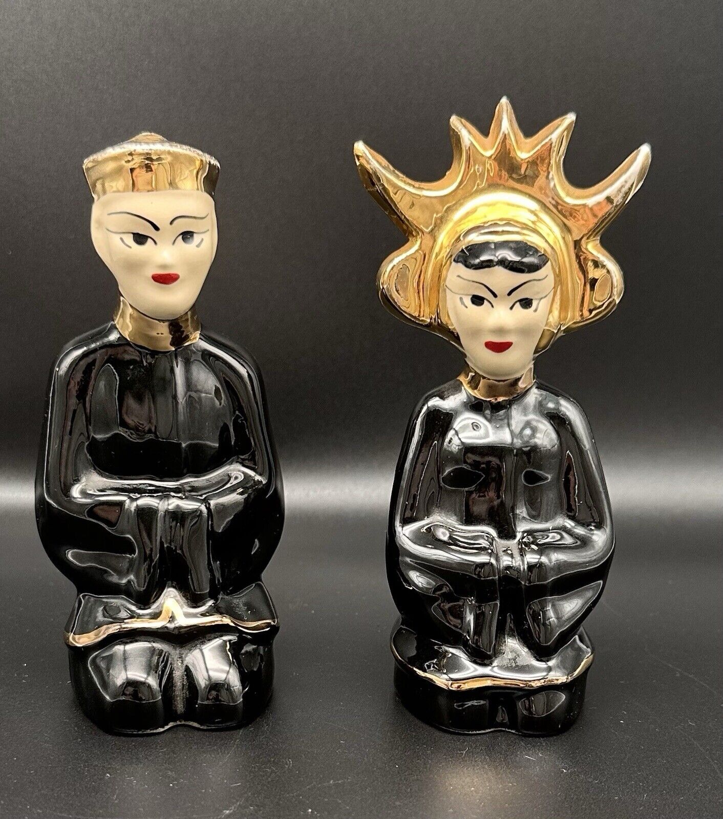 Vintage Pair of Chinese Man and Woman Kneeling with Gilt Headdress Mandarin