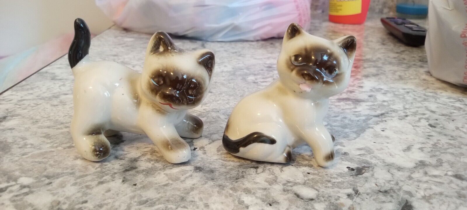 Lot of 2 Vintage Ceramic Porcelain Siamese Cat Figurines From Japan & China