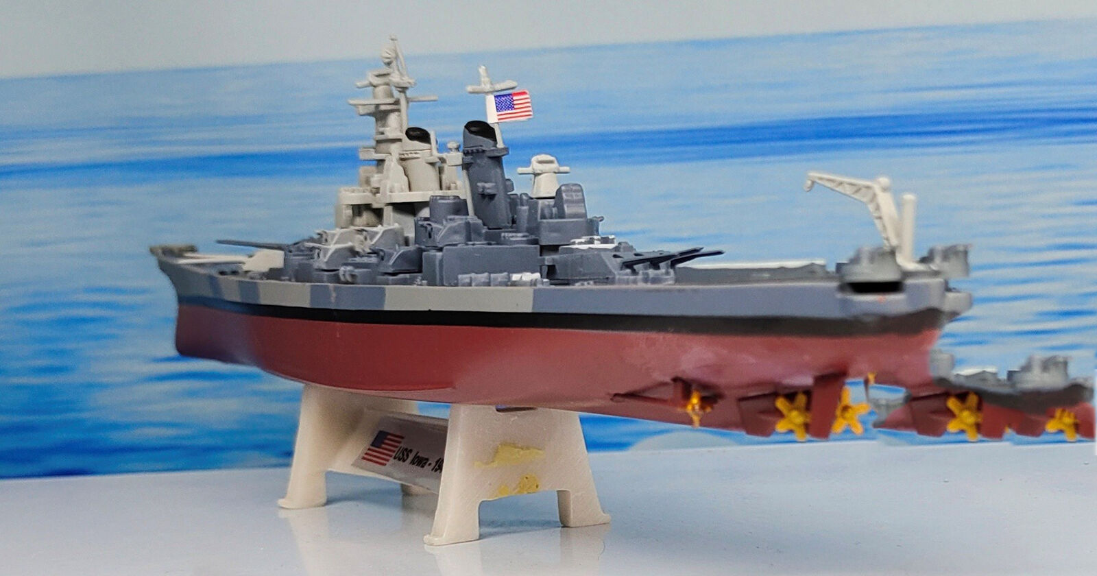 USS Iowa Class BB-61 Battleship Upgraded Version 1/1000 diecast model ship