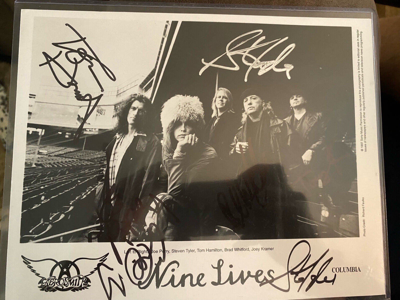 AEROSMITH HAND SIGNED 8x10 PHOTO+COA LETTER     SIGNED BY ALL 5      TYLER+PERRY