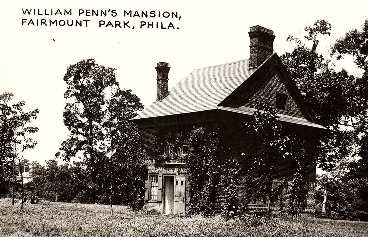 1930s PHILADELPHIA PA FAIRMOUNT PARK WILLIAM PENN'S MANSION RPPC POSTCARD P858