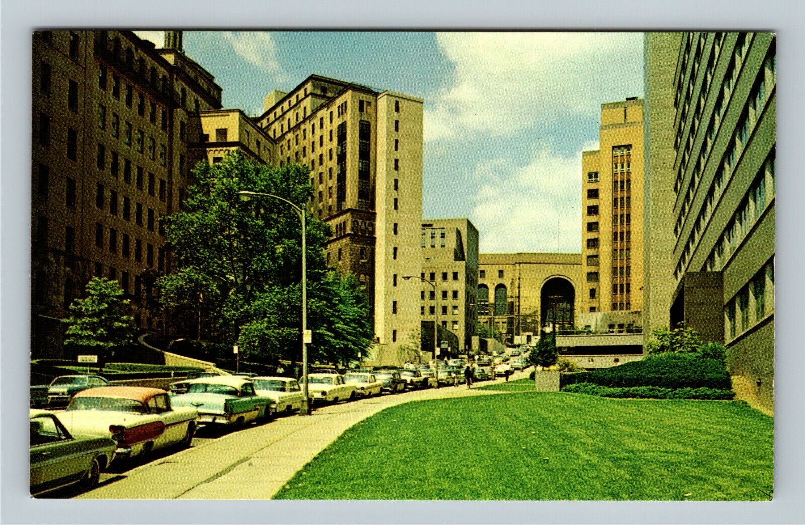 University Pittsburgh, Desoto Ave Stadium Entrance Vintage Pennsylvania Postcard