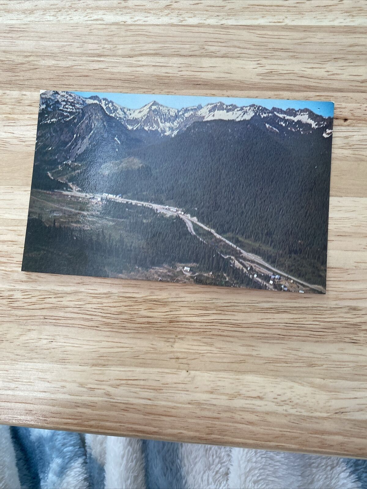 Vintage Postcard WA Snoqualmie pass Summit U.S. Highway 10