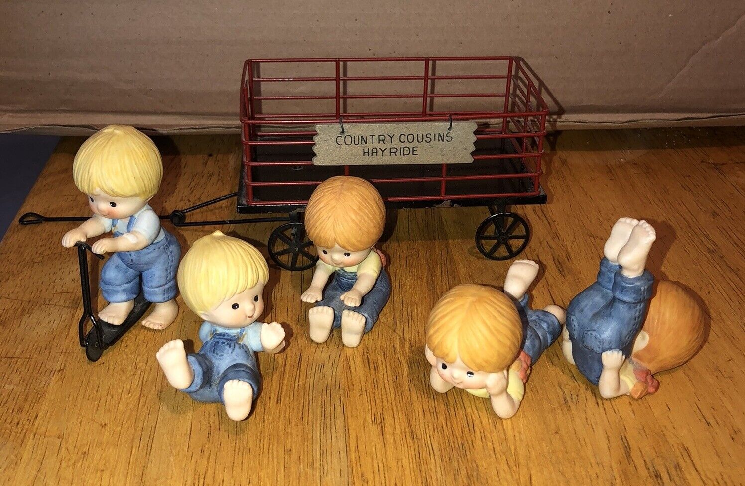 Vintage Lot Of 1980's Enesco Country Cousins Figurines 5 & Wagon