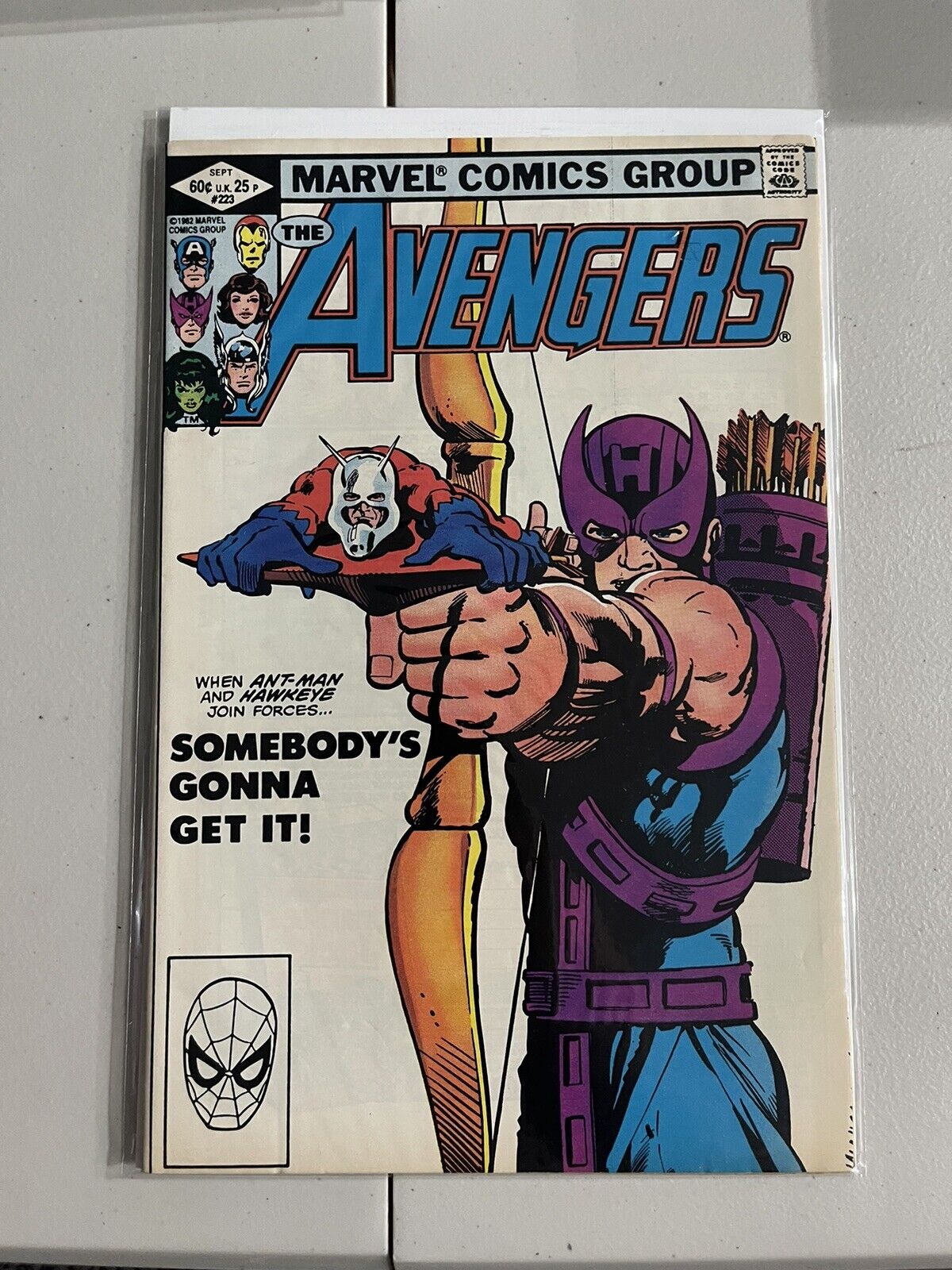 Avengers #223 Antman Hawkeye Classic Cover Taskmaster Appearance 1982
