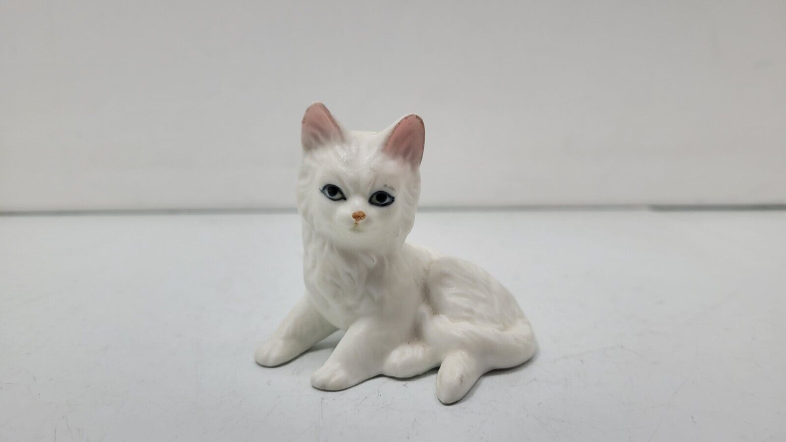 Vintage Lefton Persian White Cat Figurine Statue Bone China 2 1/2 “ Tall