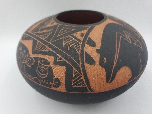 VTG SIGNED A. CONCHO ACOMA NEW MEXICO ETCHED NATIVE AMERICAN POTTERY VASE