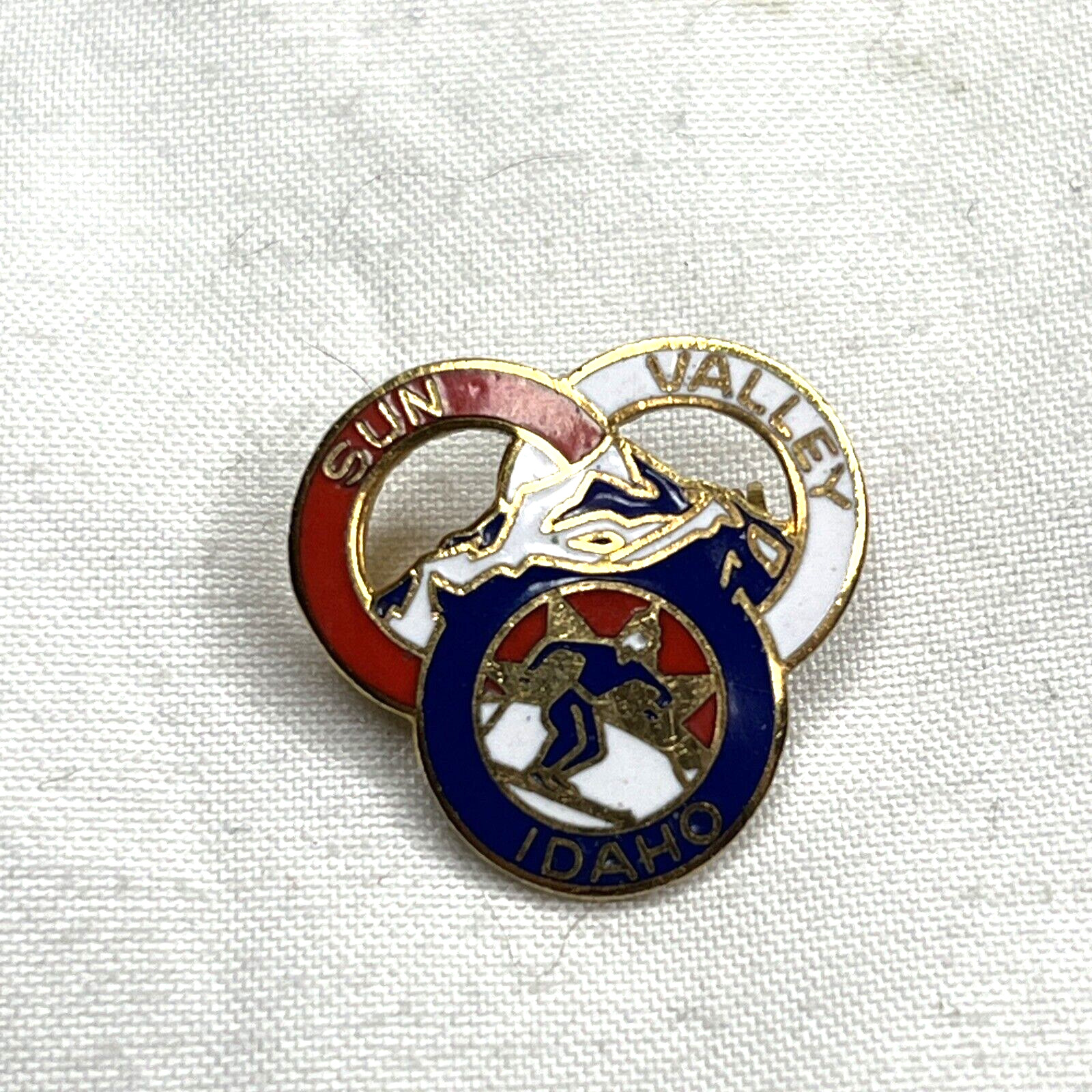Sun Valley Idaho Pin Skiing Vintage Travel Enameled Badge