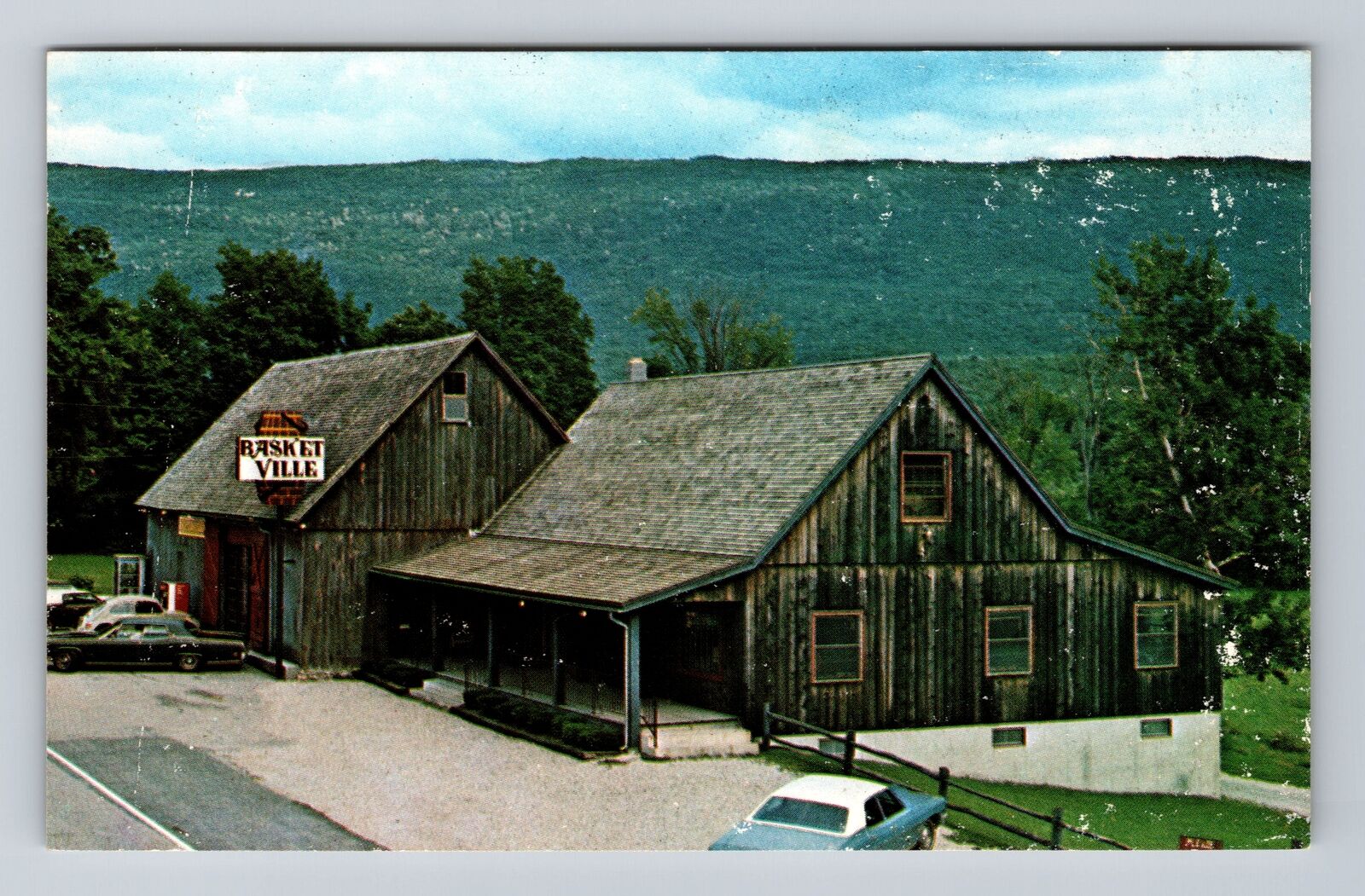 Manchester VT-Vermont, Basketville, Worlds Largest Basket Store Vintage Postcard