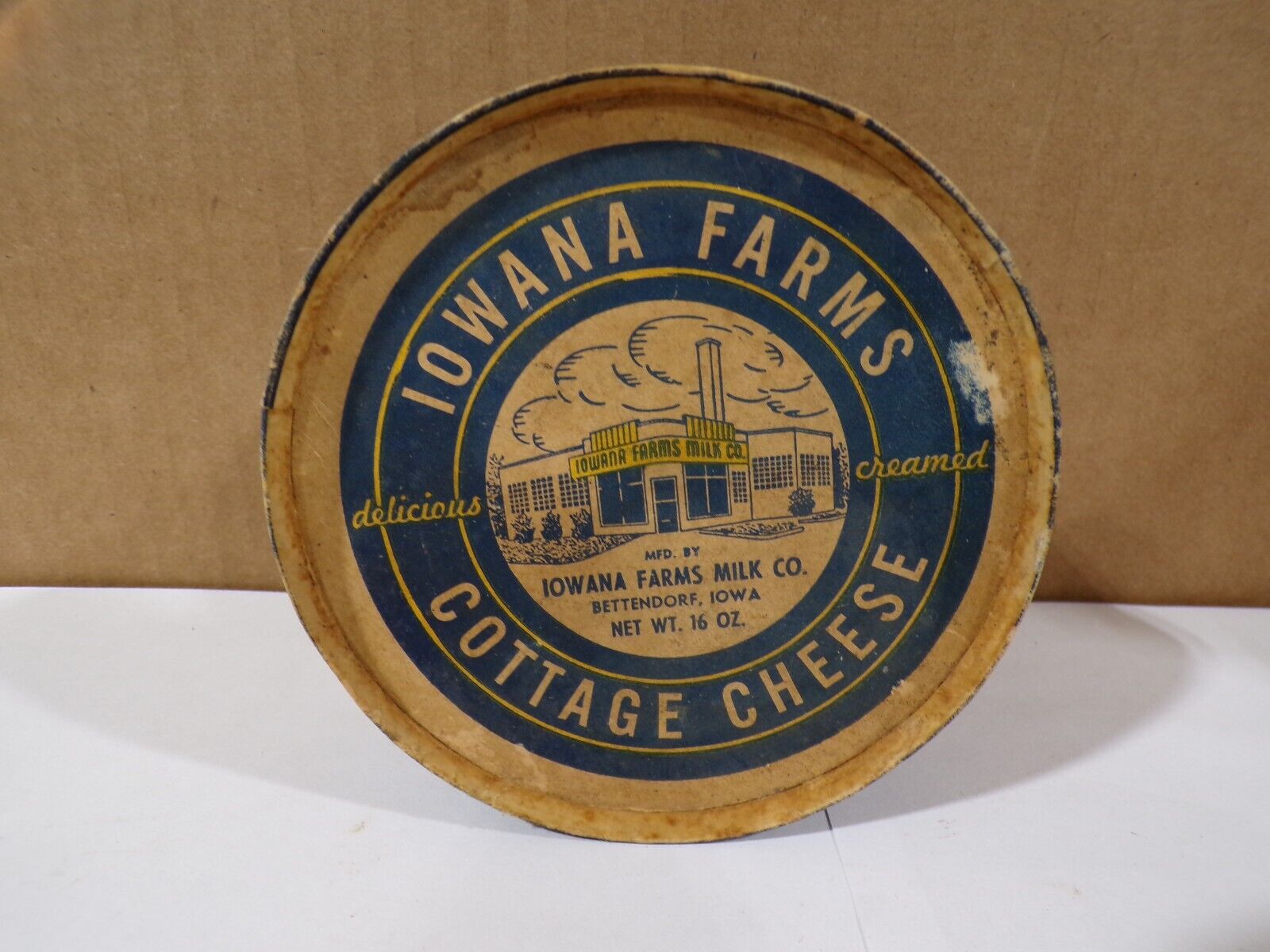 RARE Iowana Farms Milk Co Cottage Cheese Dairy Empty Container Bettendorf Iowa