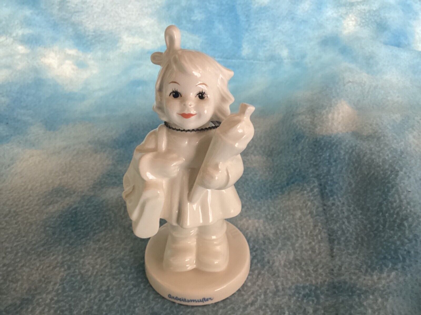 Hummel figurine Rare Arbeitsmuster Teacher's Pet #2125 MINT