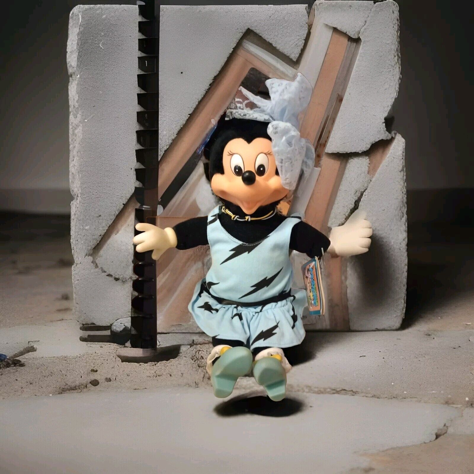 Vintage 1986 Walt Disney Blue Dress Totally Minnie Mouse 11\