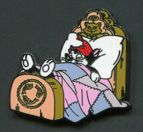 Disney Pin Figaro Sleeping in Cat Bed Pinocchio Disneyland Exclusive Disney Cats
