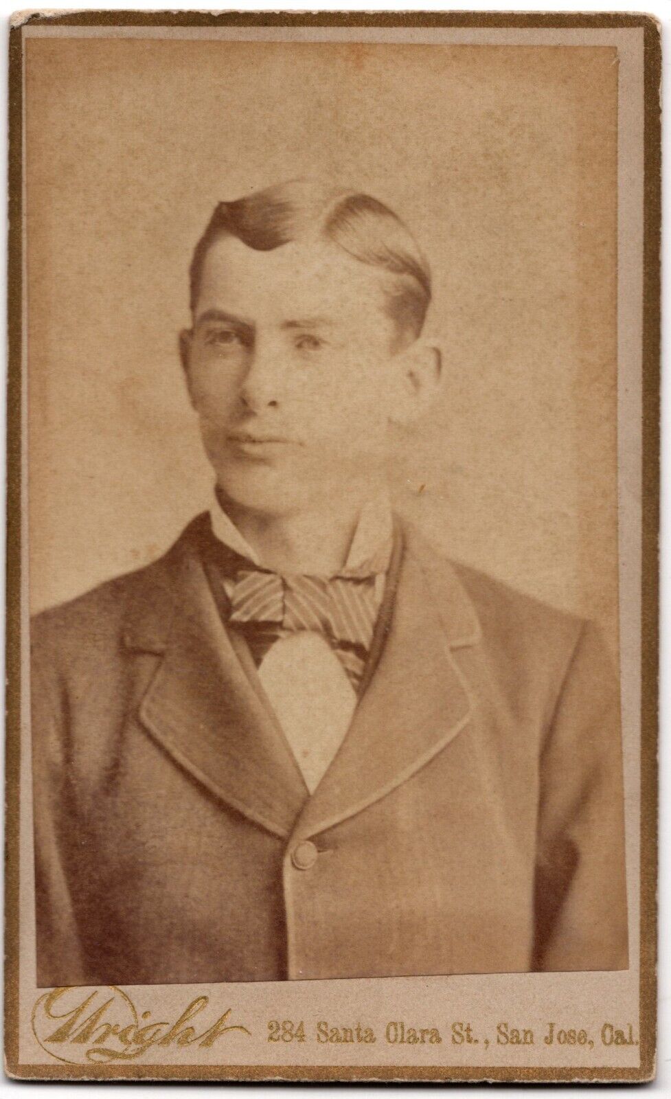 ANTIQUE CDV C. 1880s WRIGHT HANDSOME YOUNG MAN IN SUIT NAMED SAN JOSE CALIFORNIA