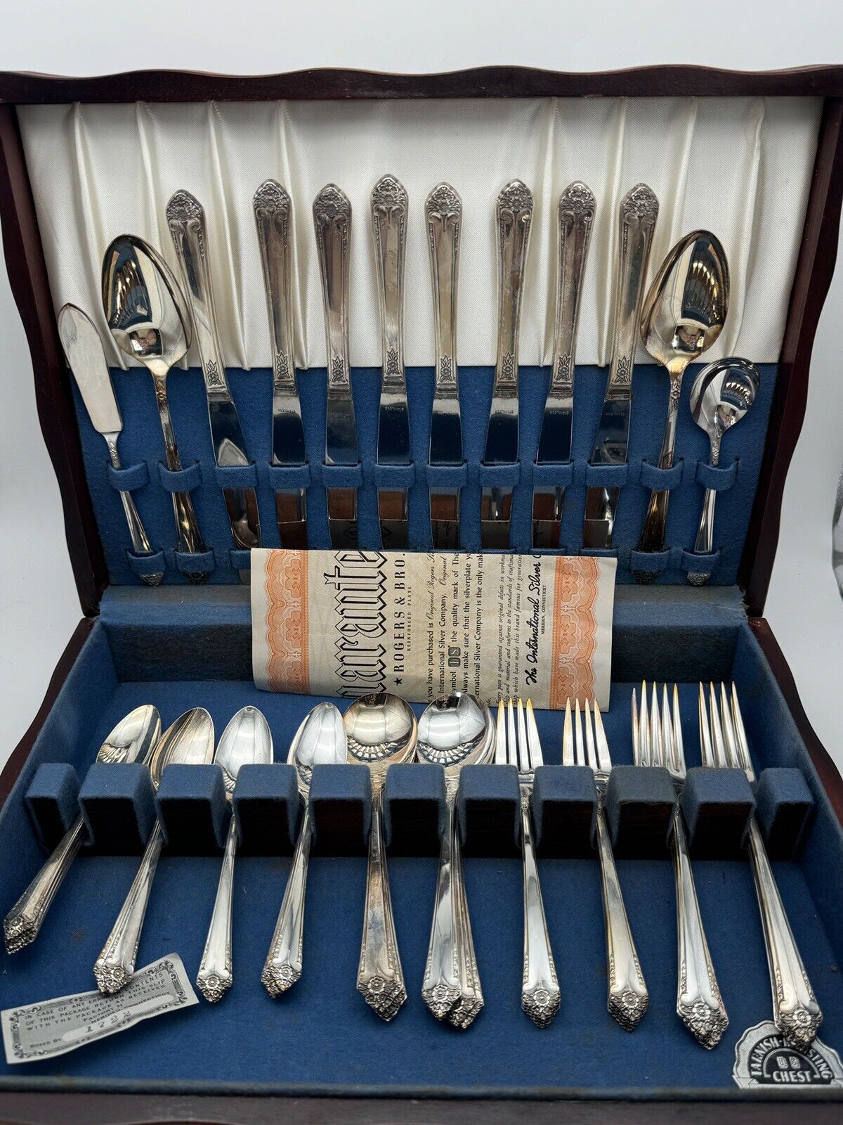 52 Pcs Roger’s Bros STARLIGHT 1950 Silverware Set For 8 In Wood Chest