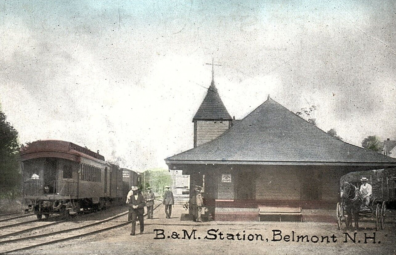 c1910 BELMONT NEW HAMPSHIRE B&M RAILROAD STATION HORSE AND WAGON POSTCARD P793