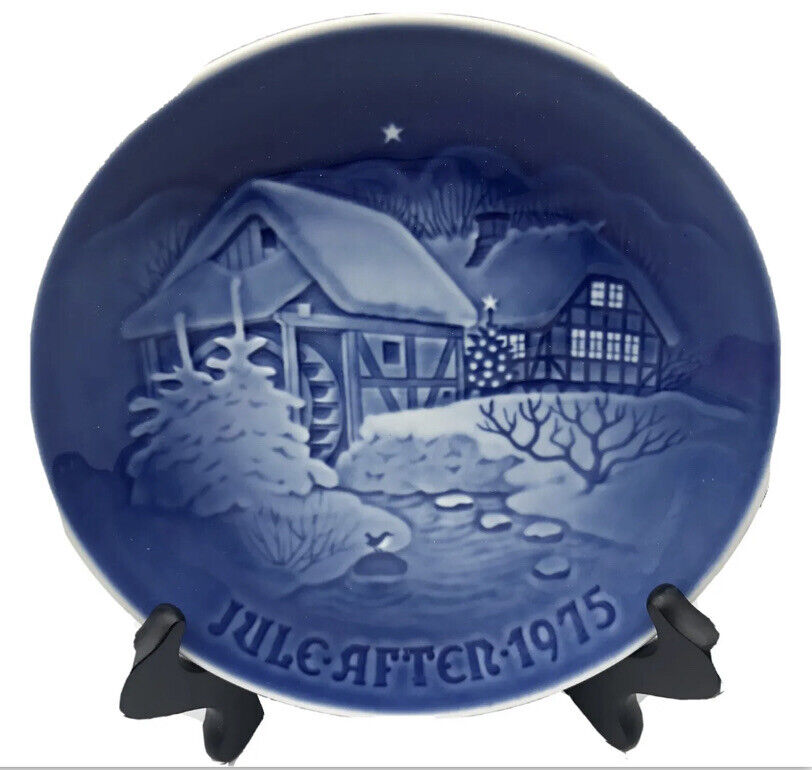 Royal Copenhagen Christmas Plate JULE AFTER 1975 B&G At Old Water Mill