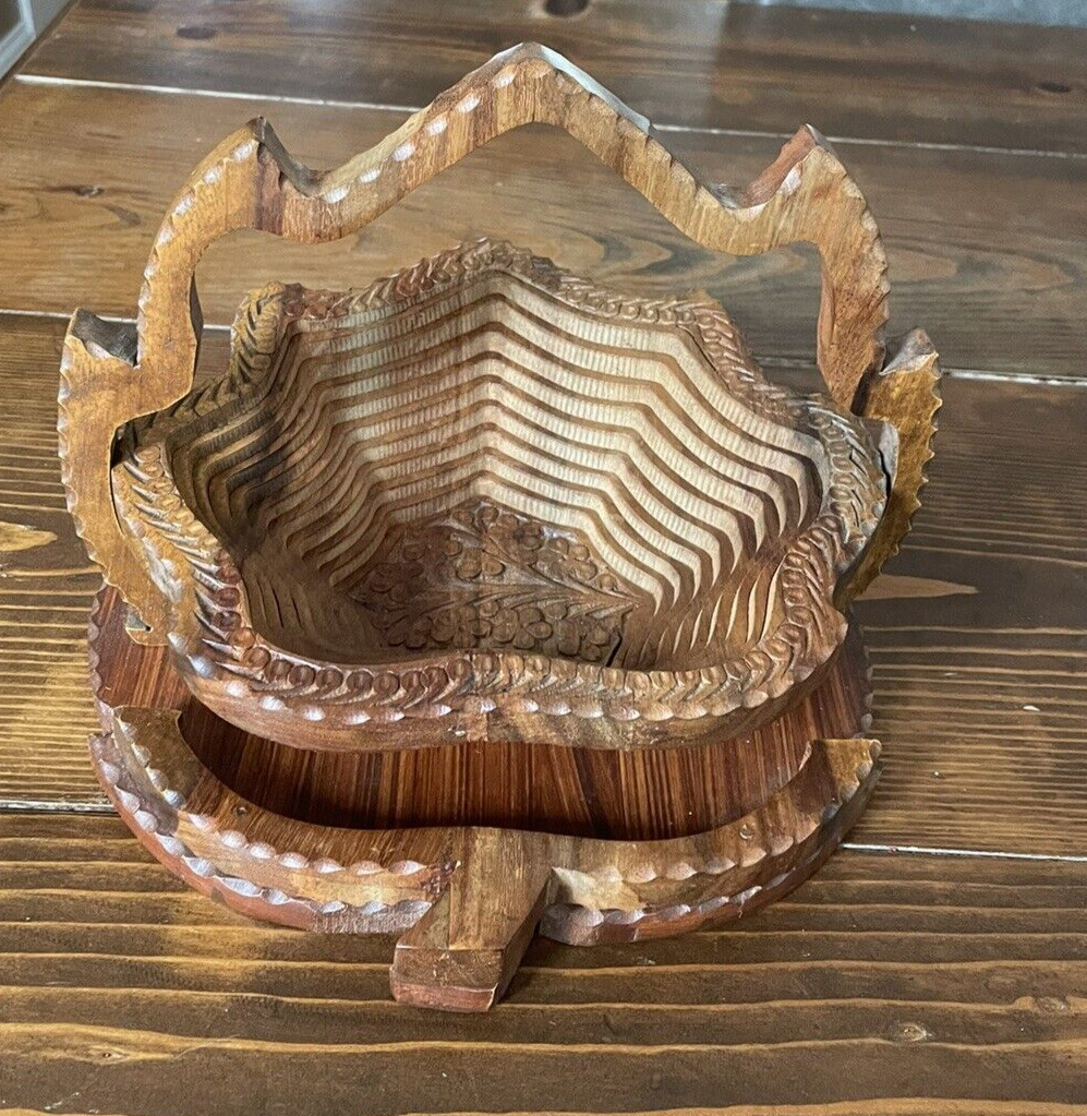 Collapsible Basket Fruit Wood Bowl Wooden Vintage Folding Spiral Cut Leaf Design