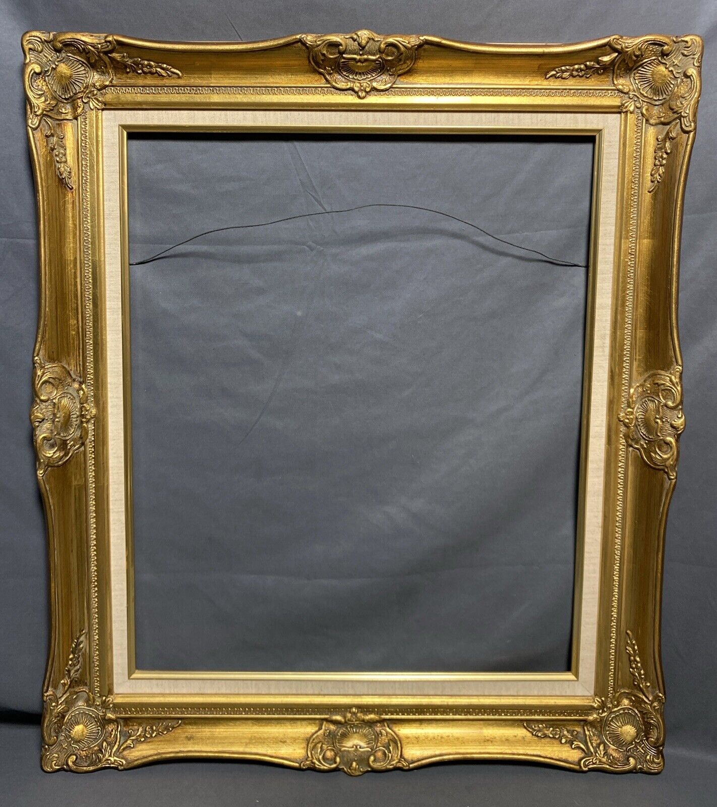 Victorian Style Gilt Wood Frame Linen Liner 30.75\