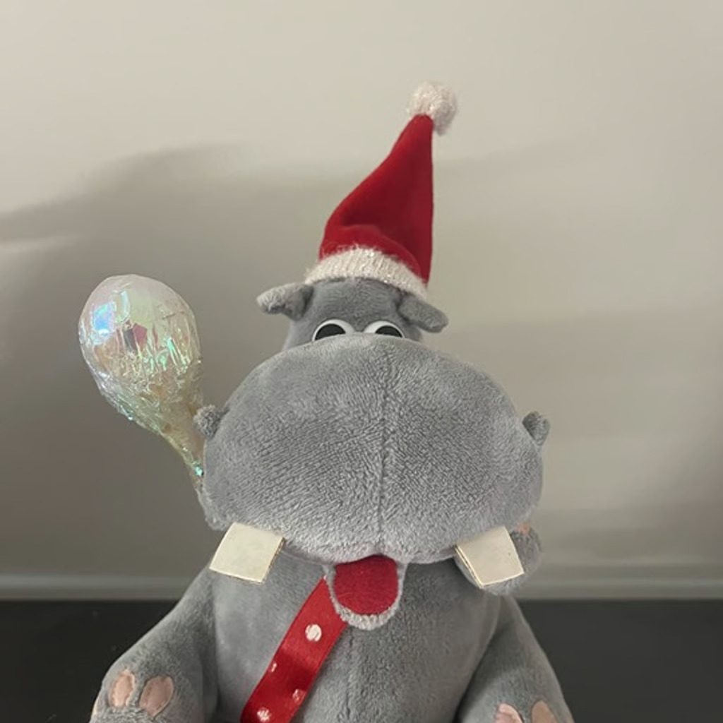 (Watch) Gemmy 2006 VERY RARE Animated Dancing Christmas Hippo With Balloon Plush