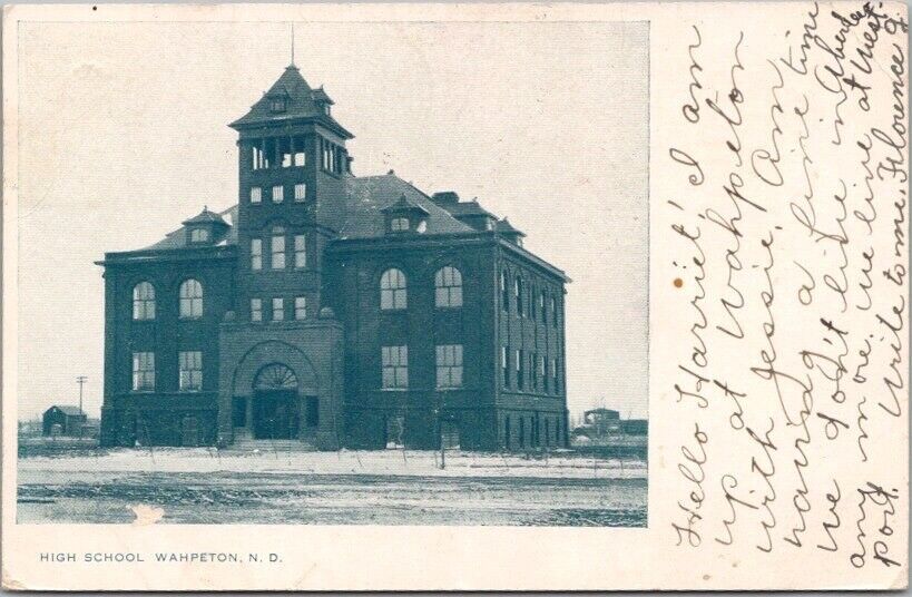 WAHPETON, North Dakota Postcard HIGH SCHOOL Building / Street View / 1907 Cancel