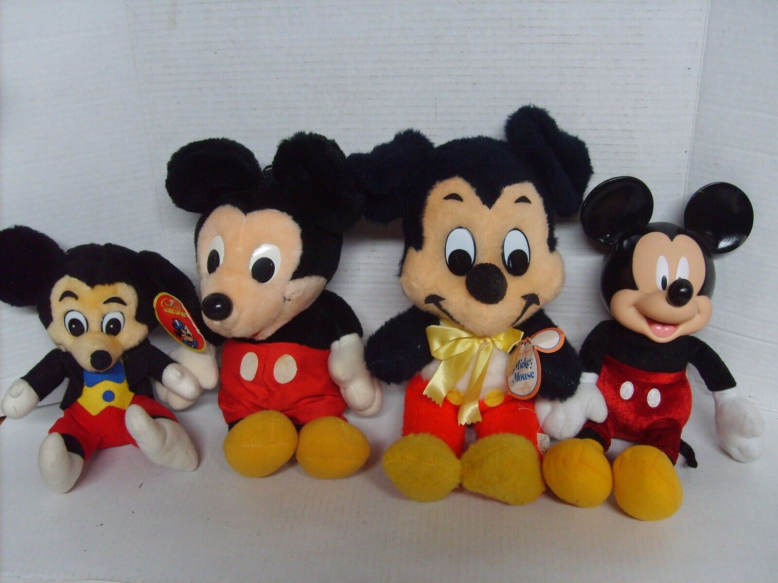 4 VINTAGE DISNEY OLDER PLUSH MICKEY MOUSE FIGURES 2 WITH TAGS WDW