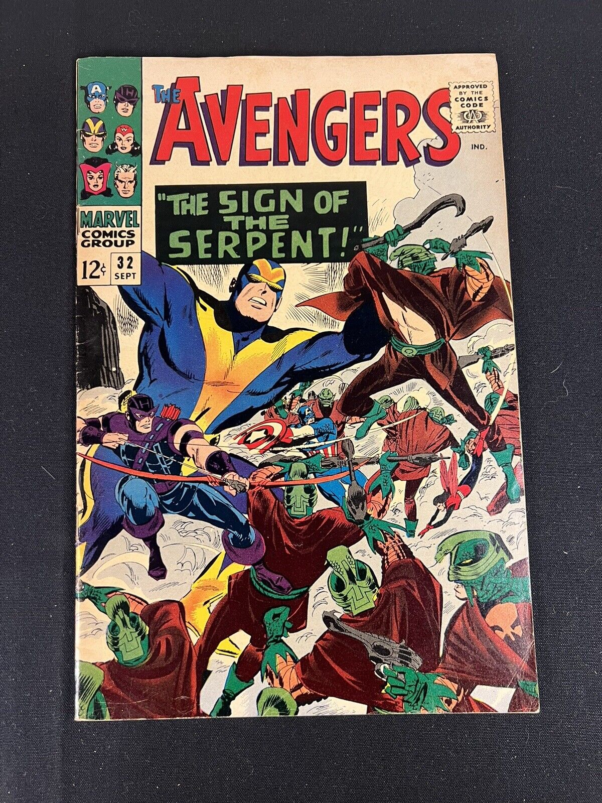 Avengers #32 First Appearance of Bill Foster aka Black Goliath Marvel 1966