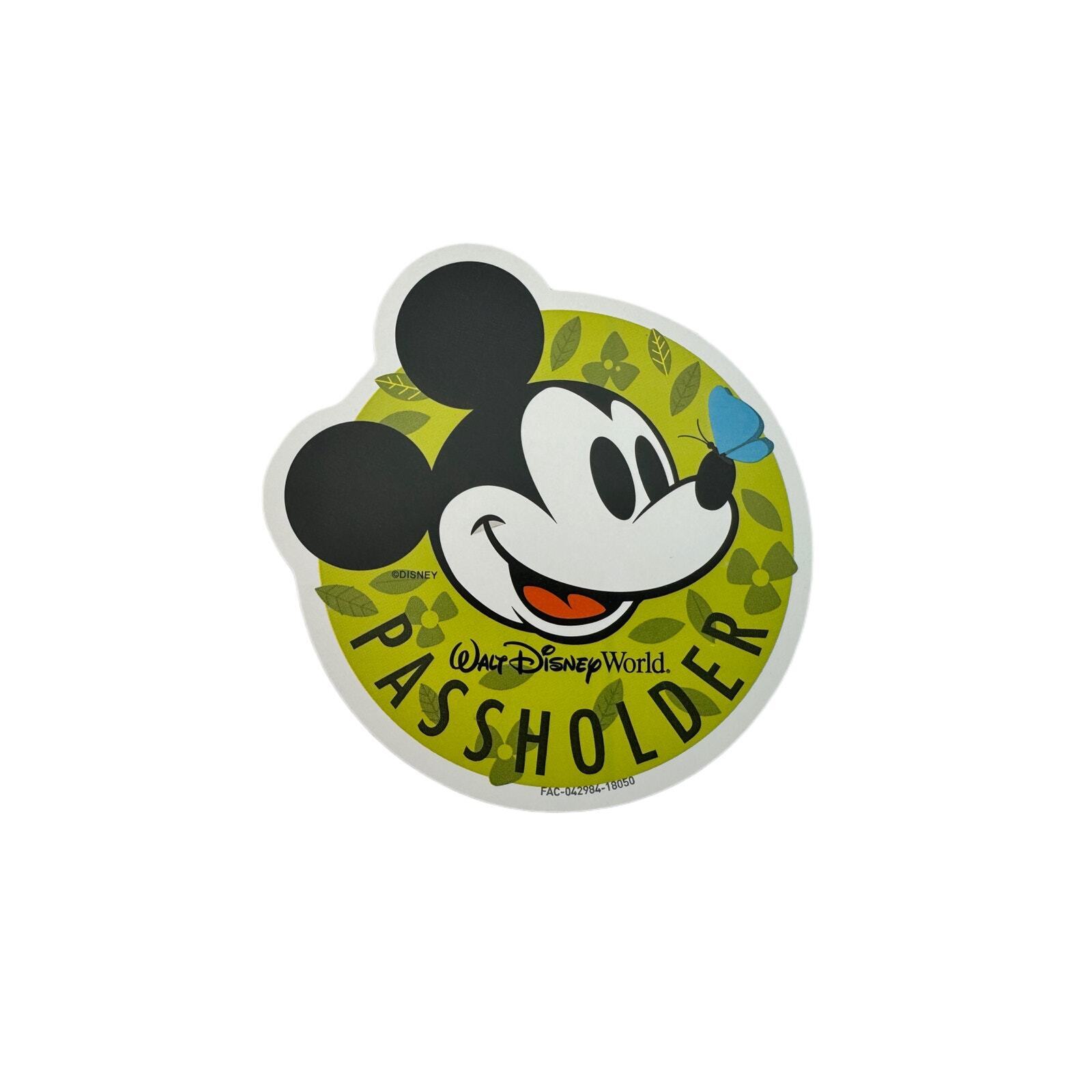 NEW Authentic Disney World 2018 Mickey Flower & Garden Annual Passholder Magnet