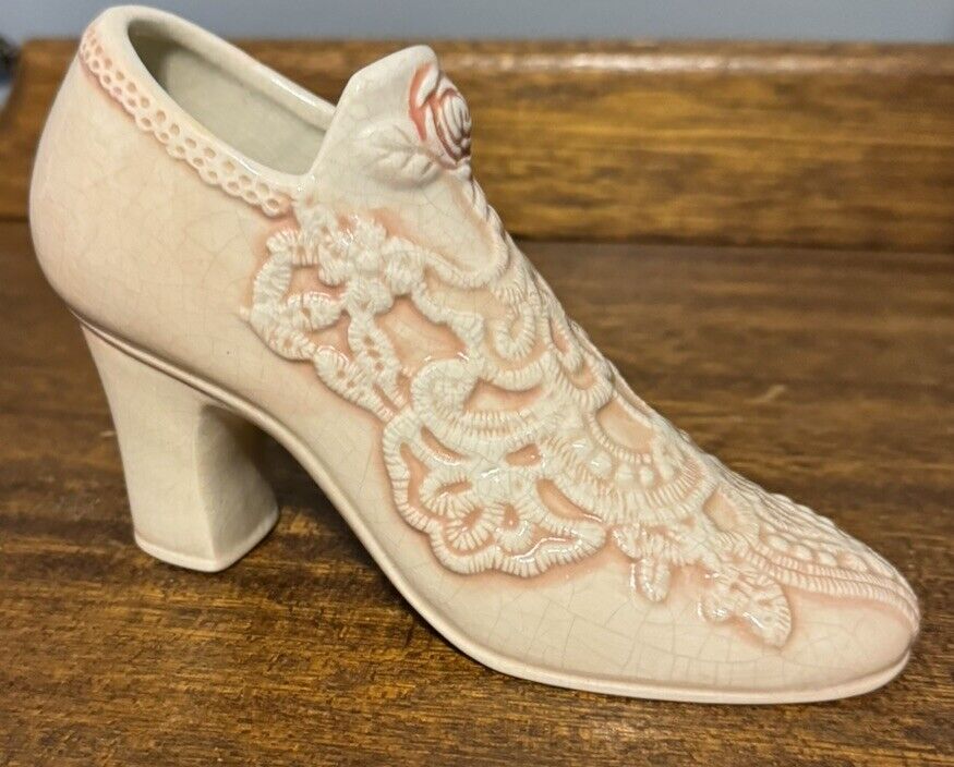 Pretty Vintage Ceramic Victorian Lady’s Shoe In Pale Pink 4.5” Tall