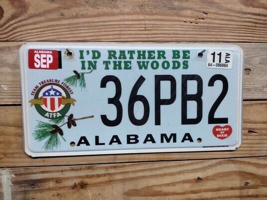 Alabama Expired 2005 I'd rather be in the woods License Plate Tags 36PB2