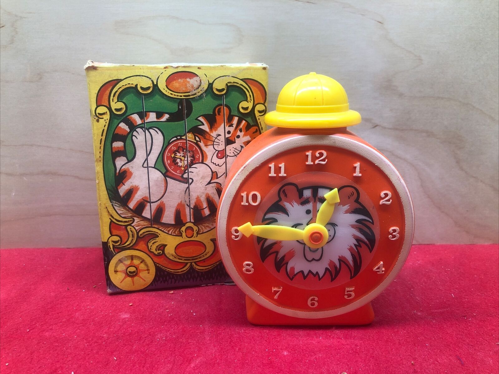 👀 Vintage Avon Kids 1967-69 Tic Toc Tiger Bubble Bath Clock-New-In Box 👀