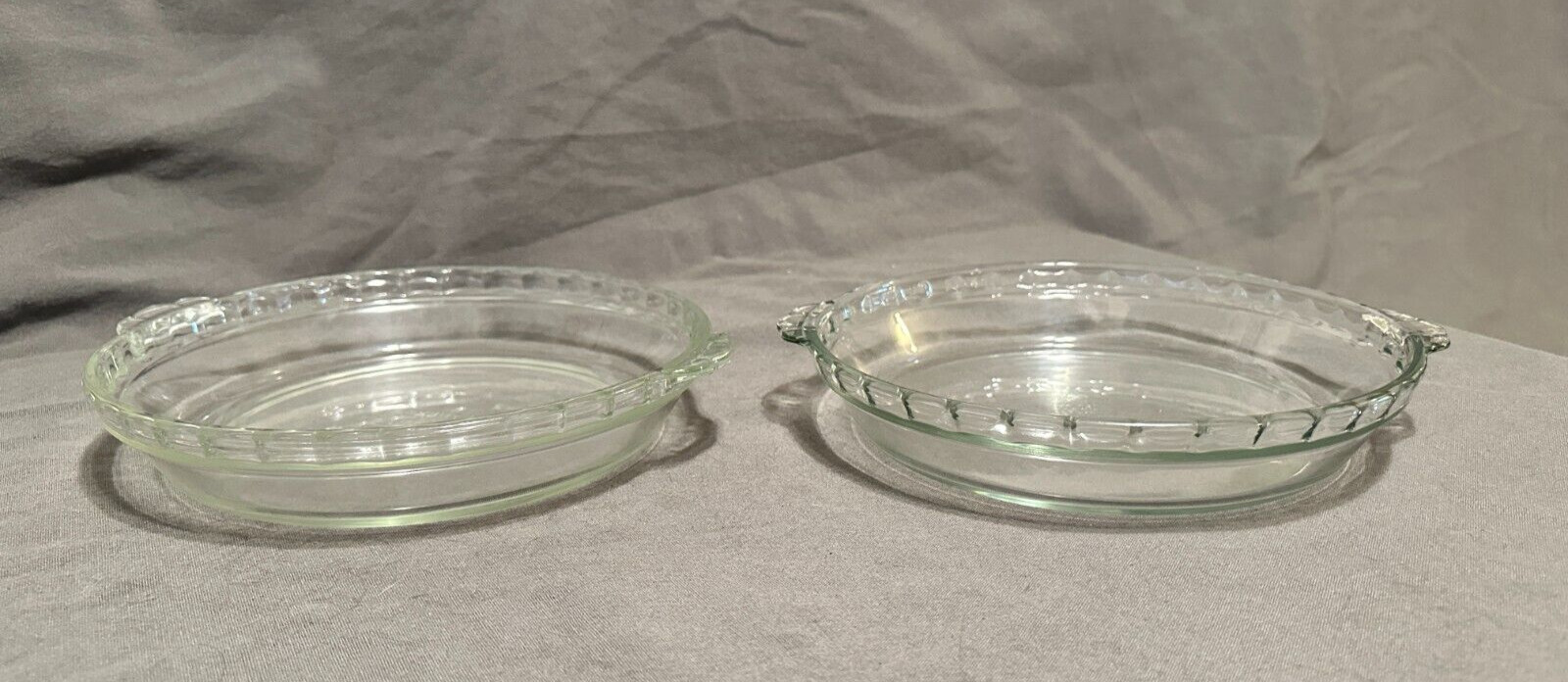 2 Vintage Pyrex 9.5 Inch 24 cm Scalloped Fluted Pyrex Pie Plate No. 229