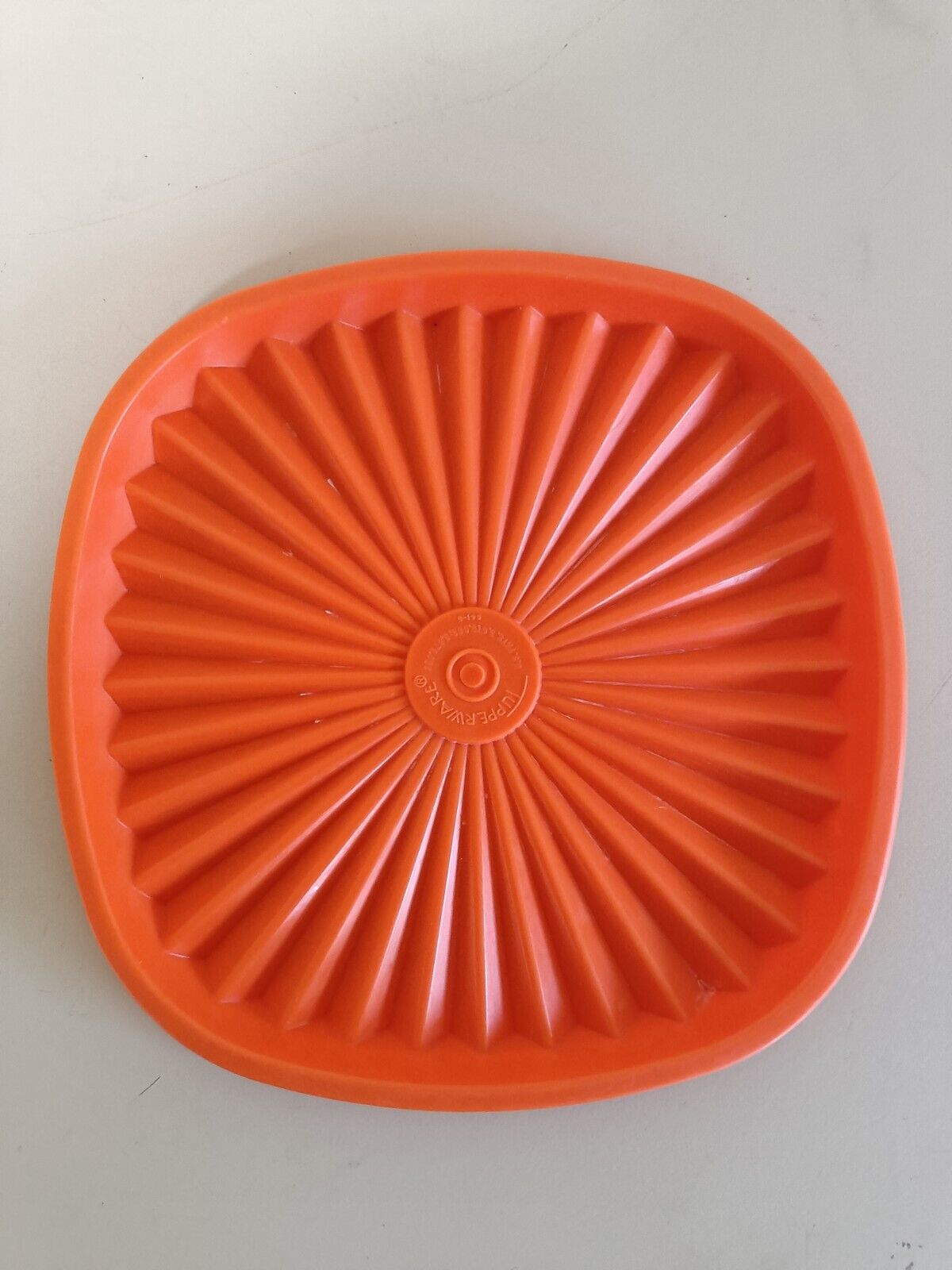 Vintage Tupperware Servalier Replacement Lid Orange 6.5