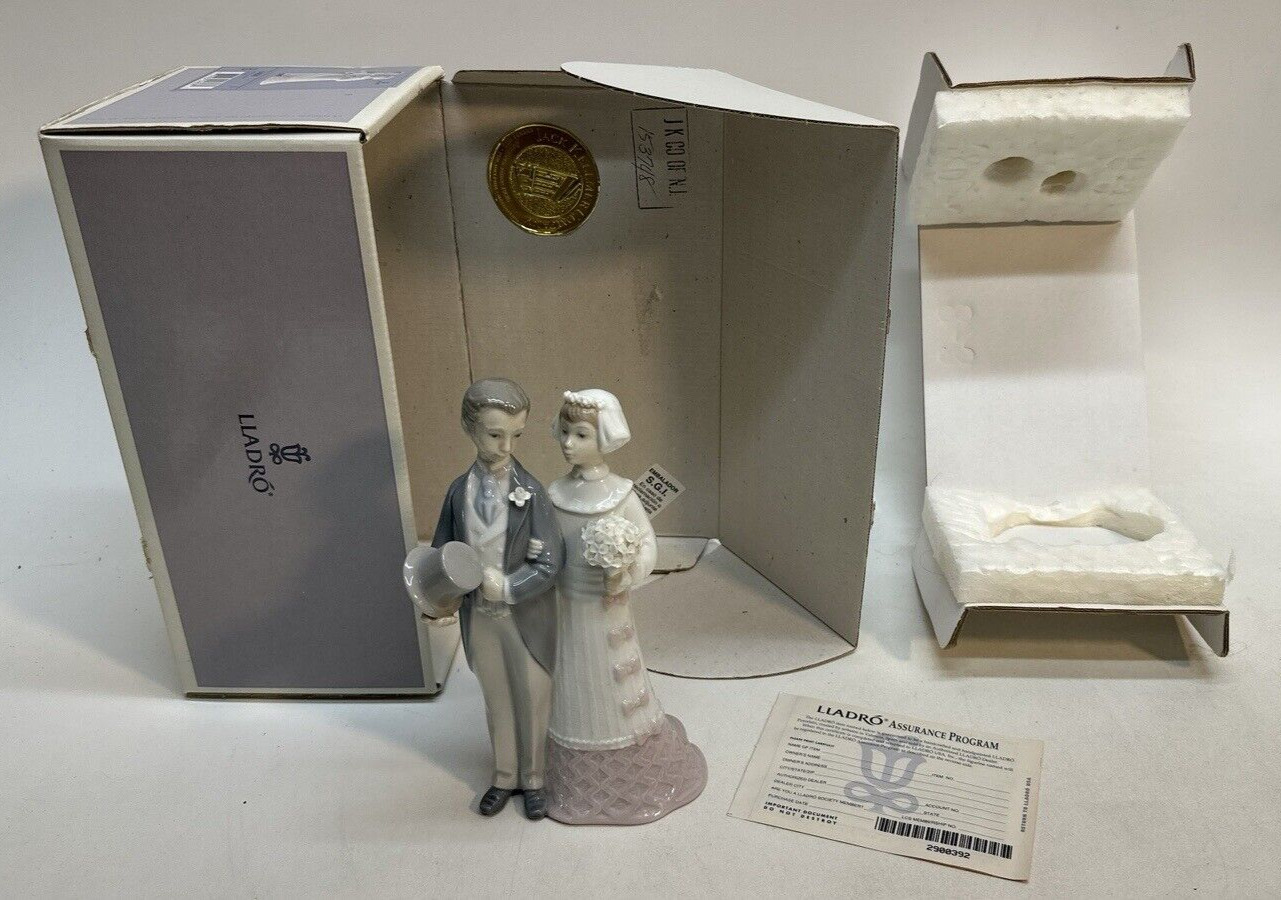 Lladro Figurine 04808 Wedding Couple Bride Groom Original Box Great Condition