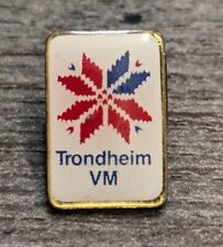 Trondheim VM Ski Resort In Norway Vintage Gold-Toned Lapel Pin Snowflake Design picture