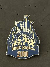 Vintage Walt Disney World Collector Pin Magic Kingdom 2000 Donald Goofy Mickey picture