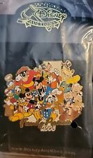 Disney Auctions Family Portrait LE 100 Mickey and Friends Pin picture